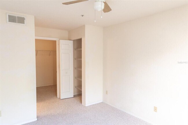 Building Photo - 822 Camargo Way