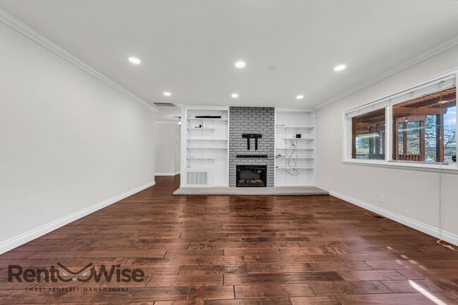 Building Photo - 1951 Heath Dr