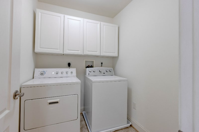 Building Photo - 2629 Raptor Dr