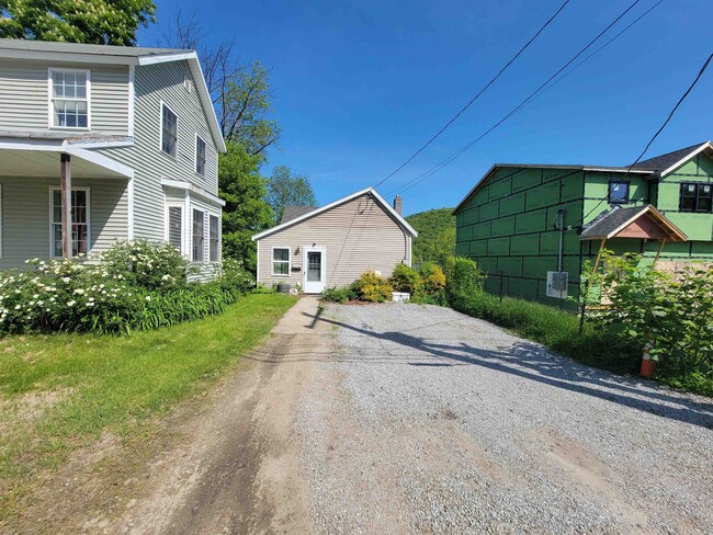 Building Photo - 58 Beech St