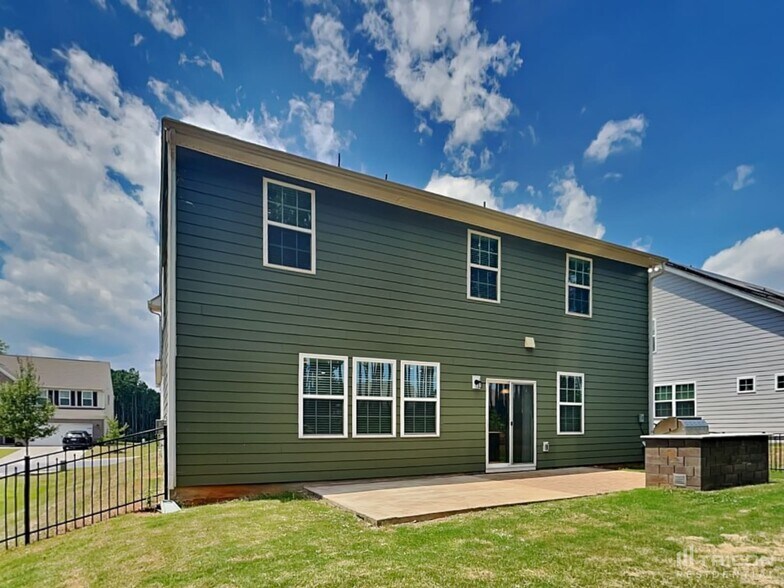 Building Photo - 187 Falls Cove Dr