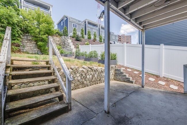 Building Photo - 224 Seward St