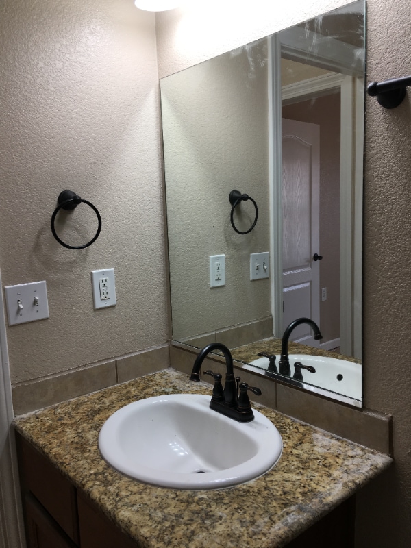 Building Photo - 6325 Reynolds Dr