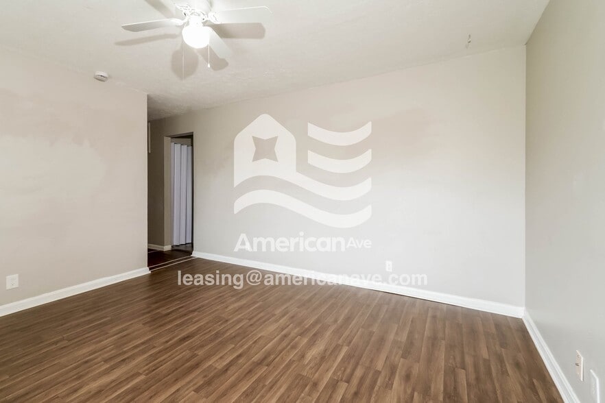 Building Photo - 1533 S 32nd St