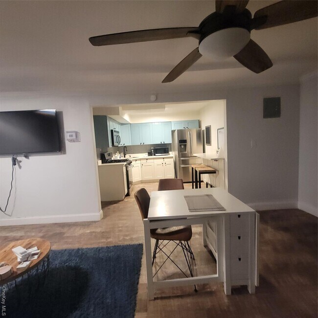 Building Photo - 236-14 Bentley Rd