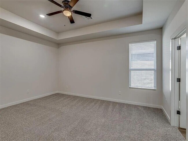 Building Photo - 8305 NW 163rd Ter