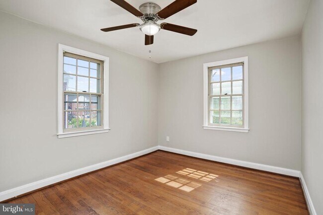 Building Photo - 1738 Glen Ridge Rd