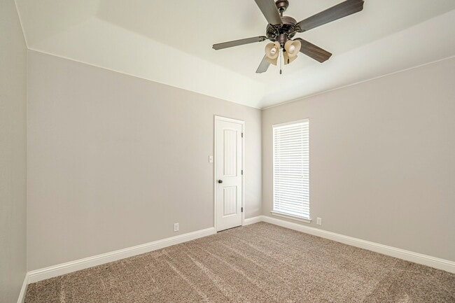 Building Photo - 2903 Savoy Pl