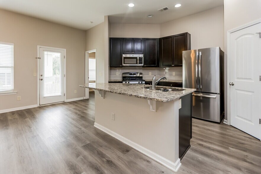 Building Photo - 42 Mercer Ln