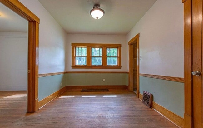 Building Photo - 1209 S 55th St
