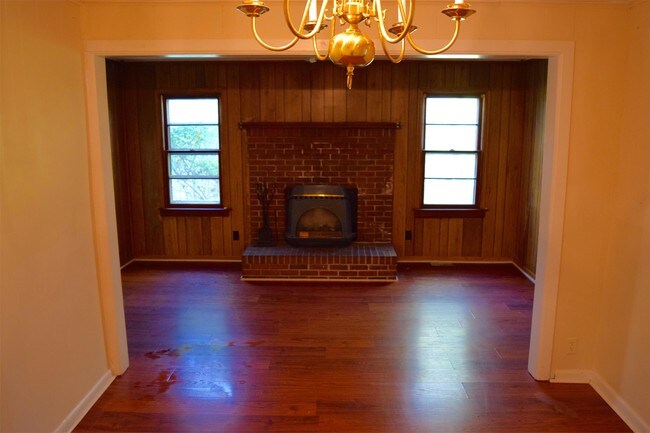 Building Photo - 505 Pocahontas St