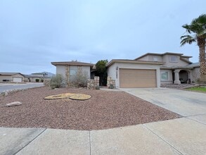 Building Photo - Northeast El Paso 3 Bed/2 Bath Refrig A/C