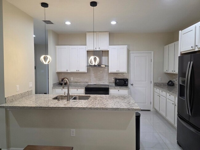 Building Photo - 1413 El CAPORAL DR.