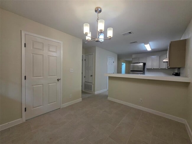 Building Photo - 2200 Katy Ln
