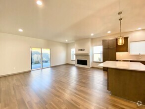 Building Photo - Luxury Home in Gated Community - Furnished...