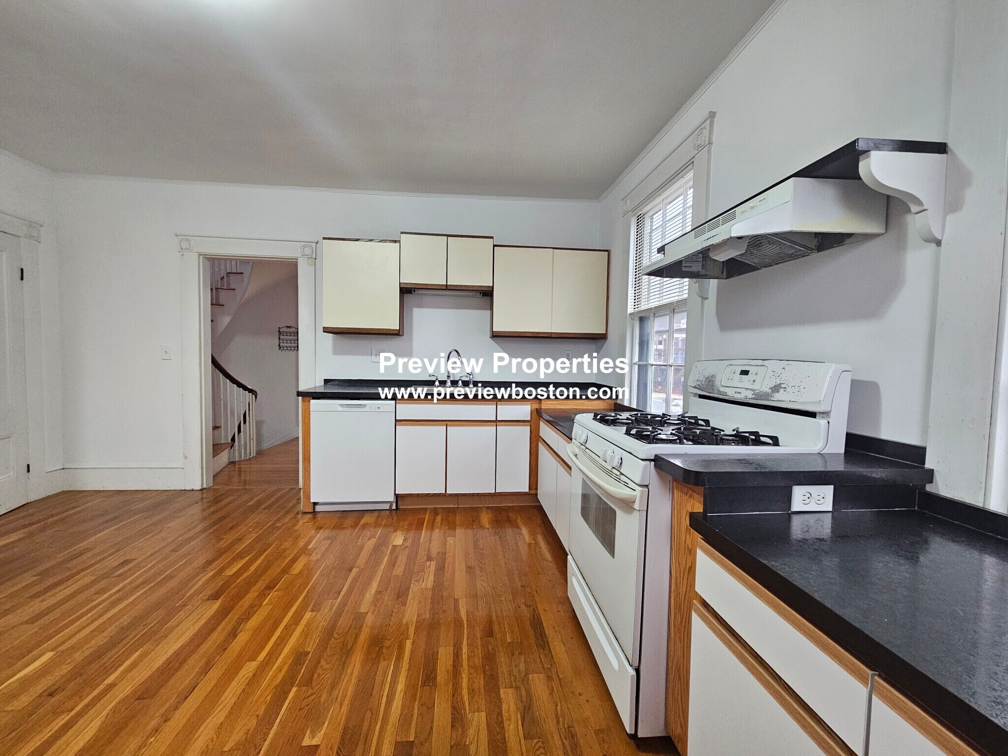 Building Photo - 300 Faneuil St