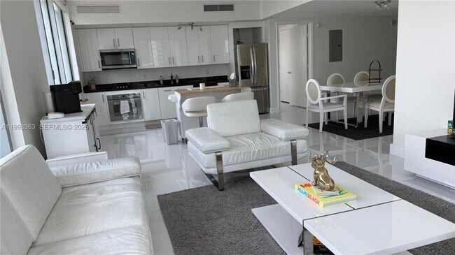 Building Photo - 92 SW 3rd St