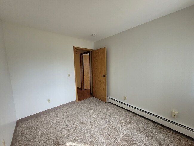 Building Photo - 3550 W Dimond Blvd