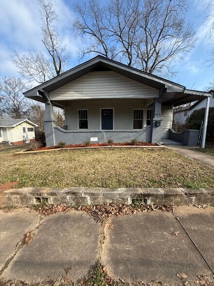 Building Photo - 605 80th St S