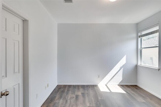 Building Photo - 149 Bobbin Cove