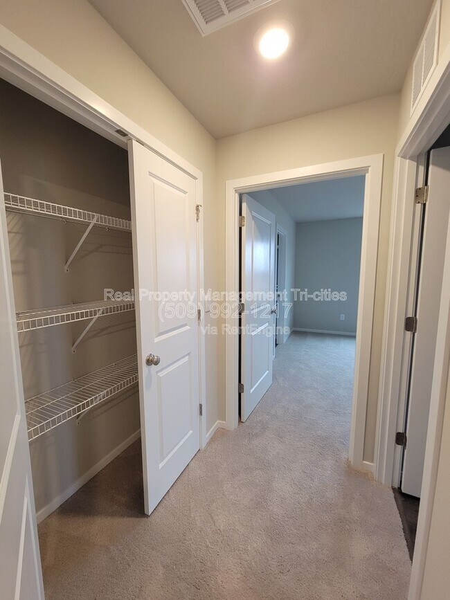 Building Photo - 7752 Ranchland Ln