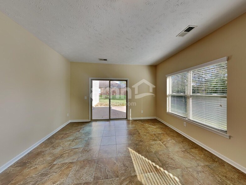 Building Photo - 1006 Middleton Ln
