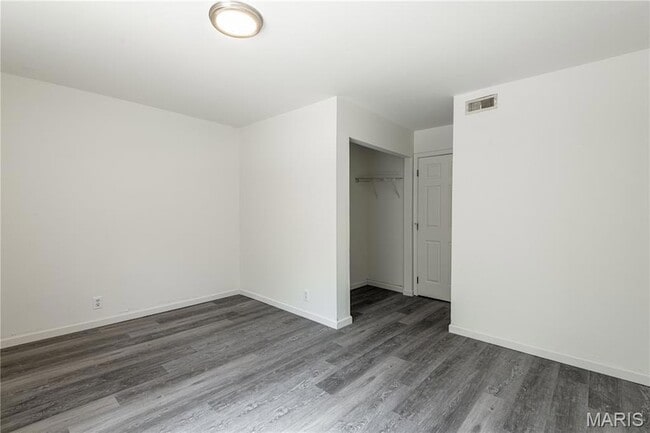 Building Photo - 3017 Pembroke Ln