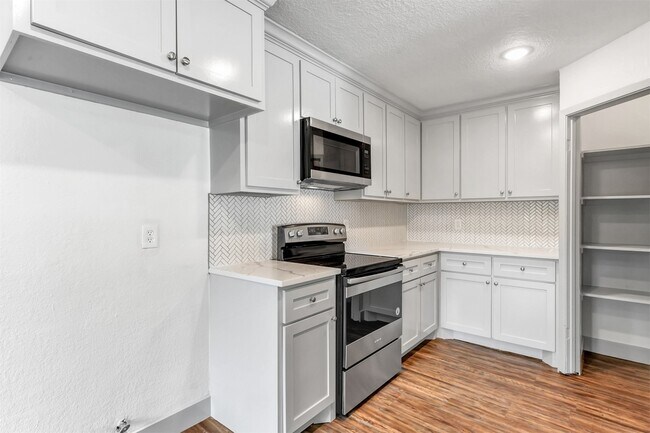 Building Photo - 23118 Whispering Willow Dr