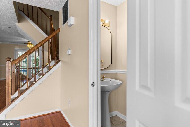 Building Photo - 8514 Rheims Ct