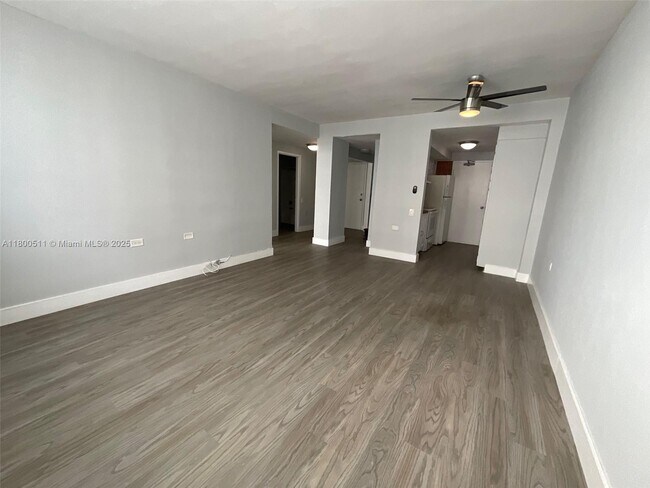 Building Photo - 1250 West Ave