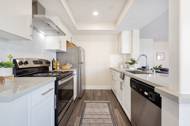 Building Photo - The Coronado House