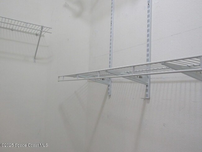 Building Photo - 246 Tin Roof Ave
