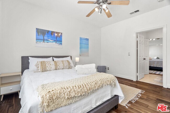 Building Photo - 4544 Tobias Ave