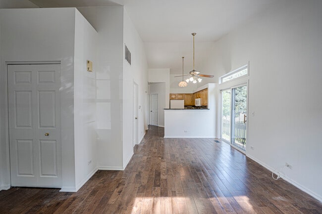 Building Photo - 2884 Cedar Glade Dr