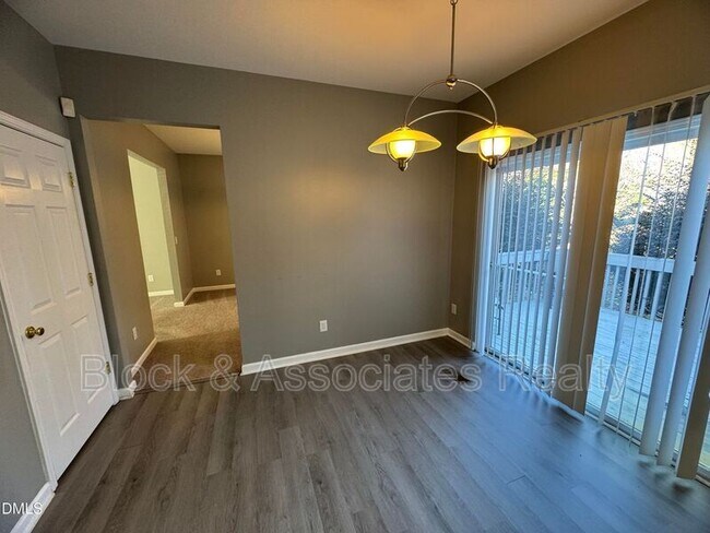 Building Photo - 3228 Forest Mill Cir
