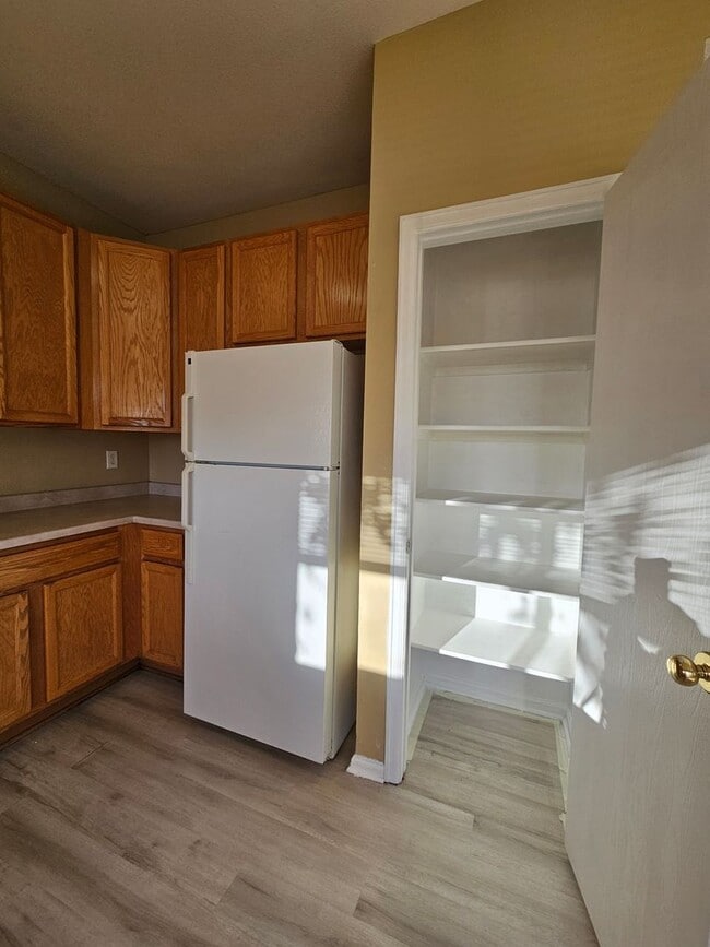 Building Photo - Charming House 3 Beds 2 1/2 Baths 2 Living...