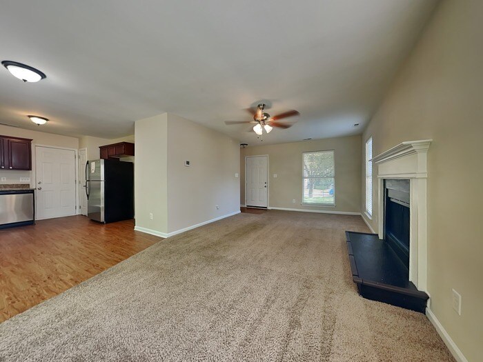 Building Photo - 10110 Northwoods Forest Dr