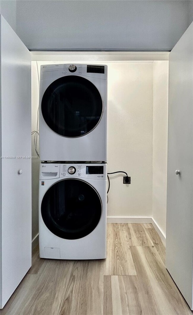 Building Photo - 222 SE 1st St