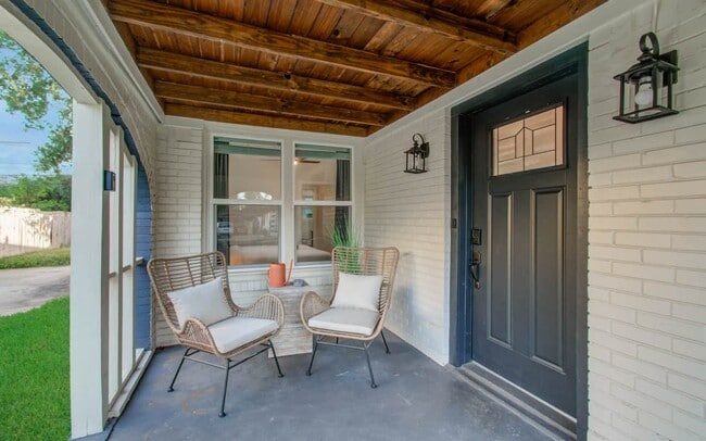 Building Photo - 5312 Jefferson St