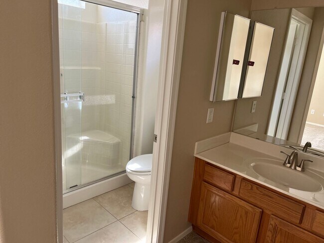 Building Photo - 33 N Sahuaro Dr