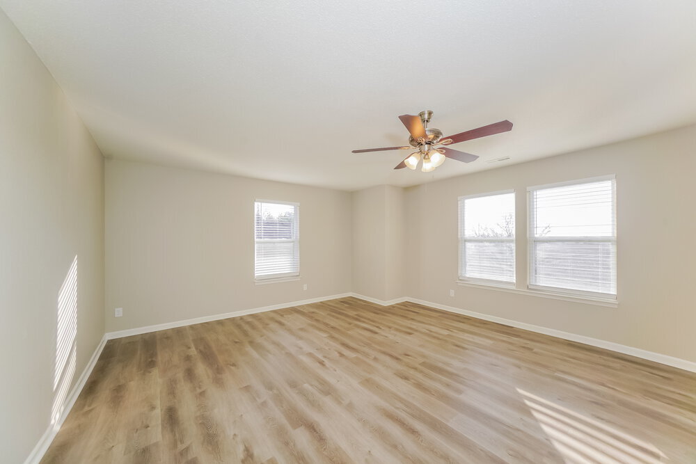 Building Photo - 333 Sunburst Ln