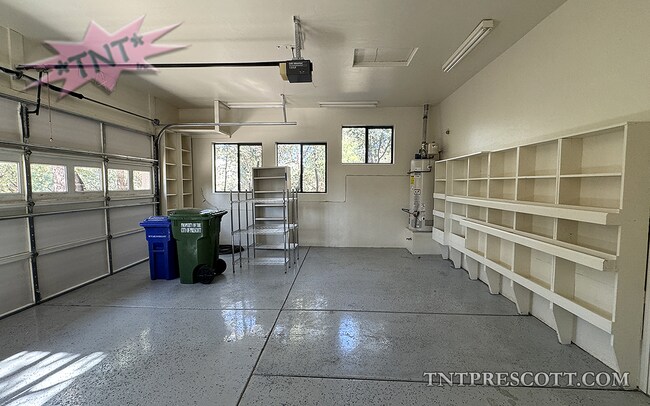 Building Photo - Home in Haisley Homestead HOA ~ COMP HOLD