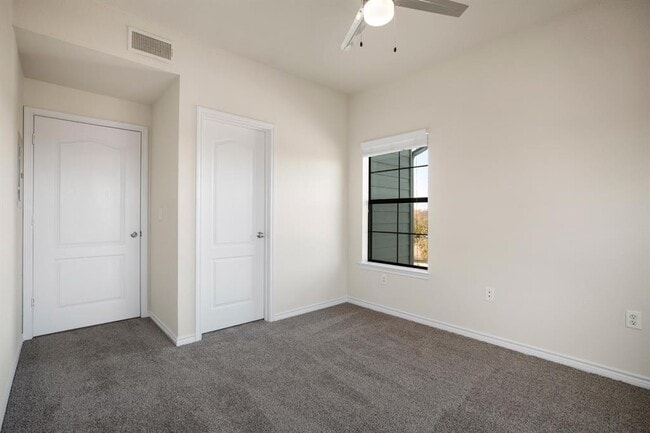 Building Photo - 501 E Stassney Ln