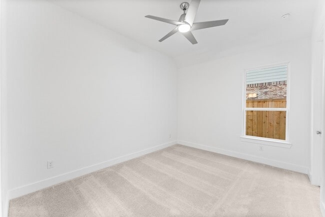 Building Photo - 26915 Longwood Ledge Ln