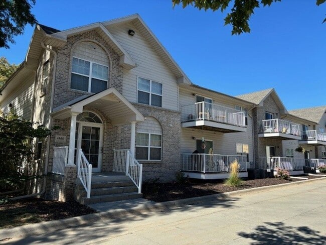 Floorplan - Square 131 - 4880 - 12 Plex