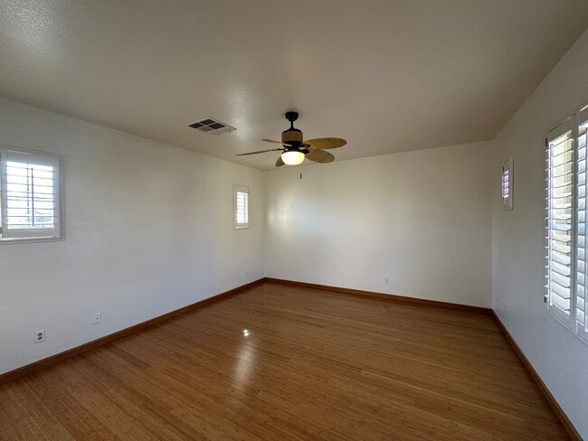 Building Photo - MADISON PLACE AT SUMMERLIN