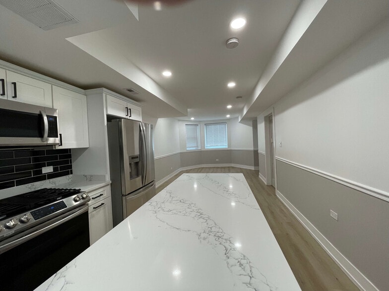 Building Photo - 1829 S Kedzie Ave