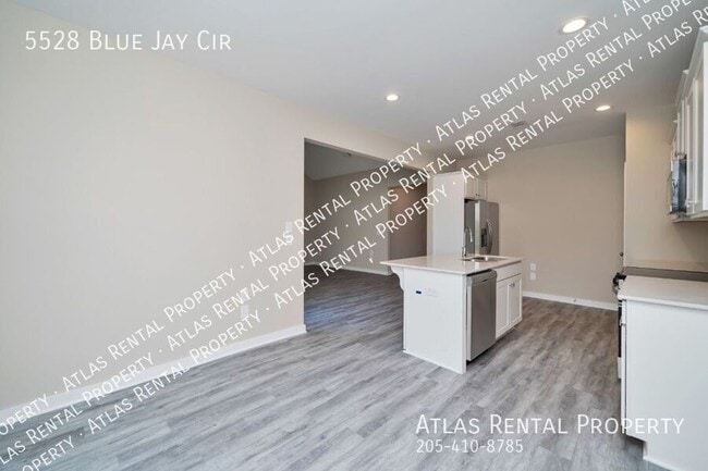 Building Photo - 5528 Blue Jay Cir