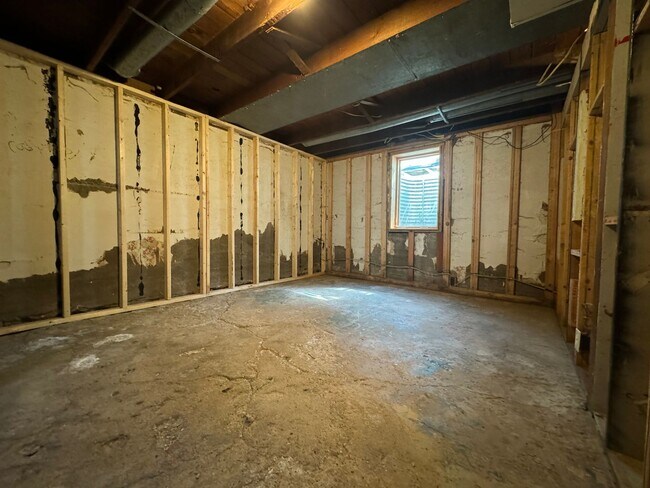 Building Photo - 115 Linden Ave