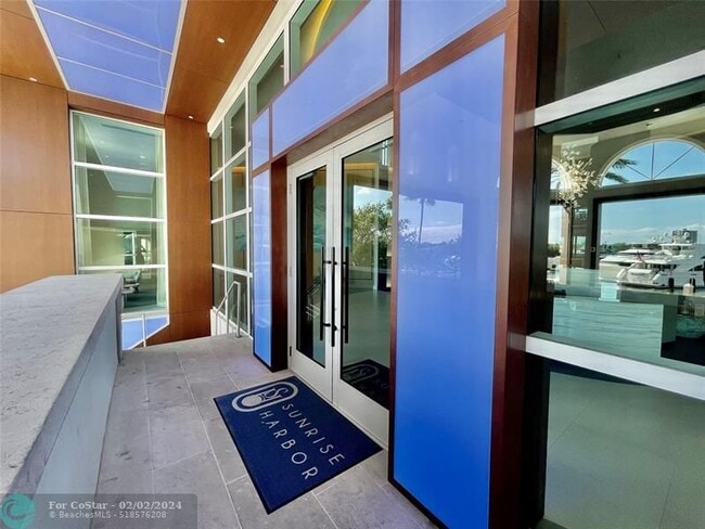 Building Photo - 1010 Seminole Dr